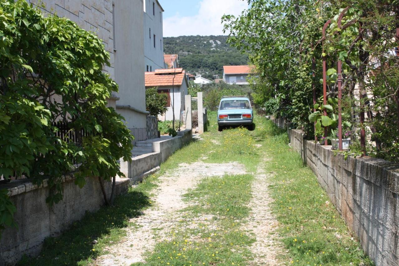 Apartments By The Sea Vinisce, Trogir - 4892 Exterior foto